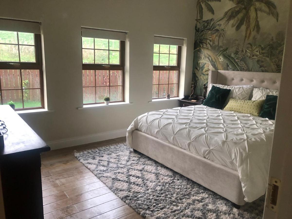 The Fairways, Castleblayney Bed & Breakfast エクステリア 写真